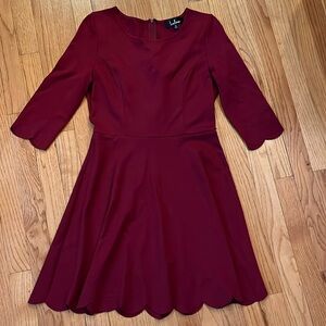 Cute Lulus size M stretchy scalloped dress wine burgundy color